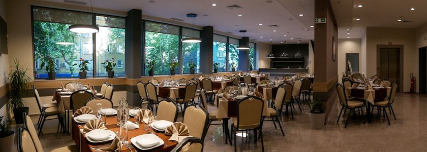Imagen del bar/restaurante del Hotel Hotel Puldin COOP. Foto 9