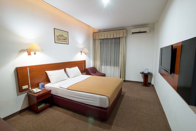 Imagen de la habitación del Hotel Hotel Puri Mega. Foto 7