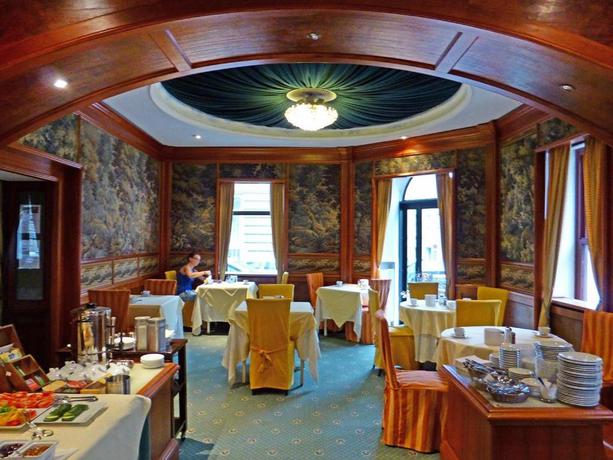 Imagen del bar/restaurante del Hotel Hotel Raimundhof. Foto 2