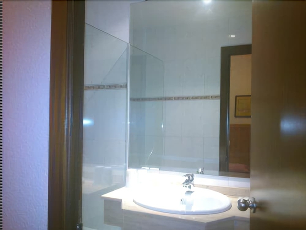 Imagen de la habitación del Hotel Hotel Real. Foto 14