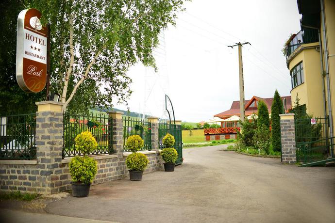 Imagen de los exteriores del Hotel Hotel Restaurant Park. Foto 9