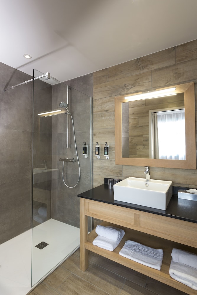 Imagen de la habitación del Hotel Hotel Restaurant Spa du Tumulus Carnac. Foto 8