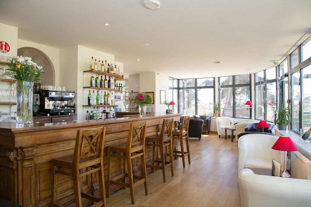 Imagen de los interiores del Hotel Hotel Restaurant Spa du Tumulus Carnac. Foto 15