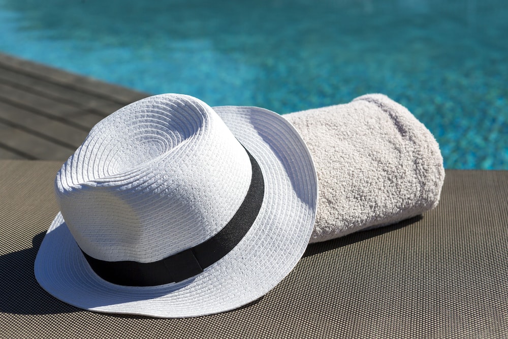 Imagen de la piscina del Hotel Hotel Restaurant Spa du Tumulus Carnac. Foto 19