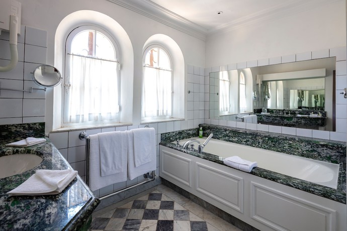 Imagen de la habitación del Hotel Hotel Restaurant and Spa La Magdeleine - Mathias Dandine. Foto 17