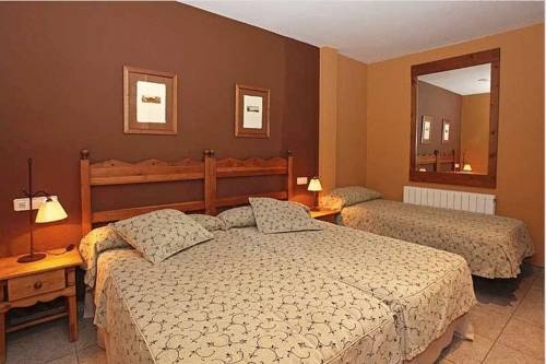 Imagen de la habitación del Hotel Hotel Restaurante Revestido. Foto 2