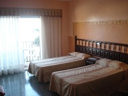 Imagen de la habitación del Hotel Hotel Rio Mar. Foto 3