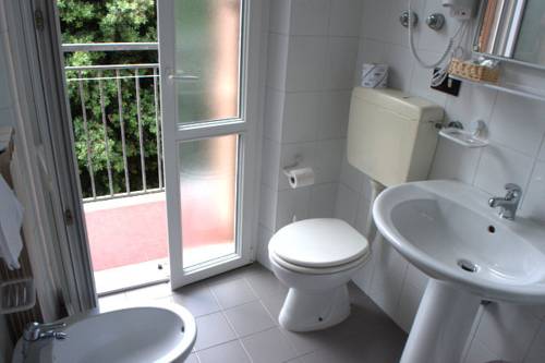 Imagen de la habitación del Hotel Hotel Roma. Foto 3