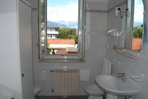 Imagen de la habitación del Hotel Hotel Roma. Foto 16