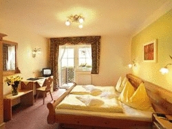 Imagen general del Hotel Hotel Rothirsch. Foto 3