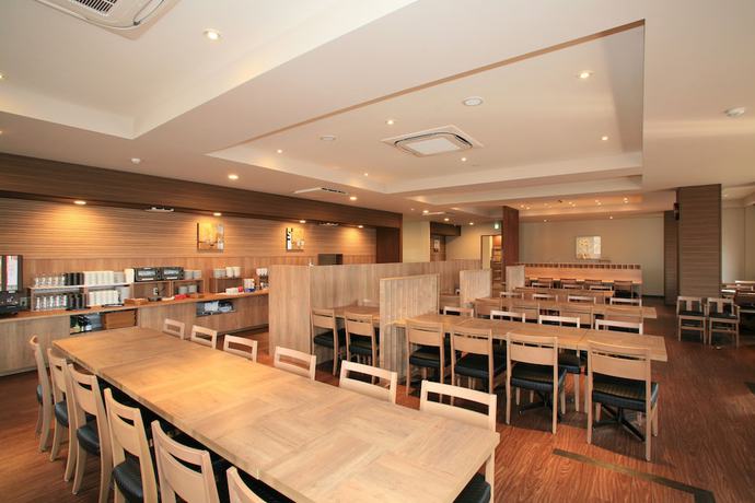 Imagen del bar/restaurante del Hotel Hotel Route-Inn Natori Iwanuma Inter - Sendai Airport-. Foto 2