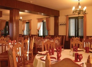 Imagen del bar/restaurante del Hotel Hotel Rural Almoratin. Foto 3