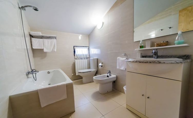Imagen de la habitación del Hotel Hotel Rural La Consulta de Isar. Foto 18