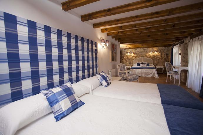 Imagen de la habitación del Hotel Hotel Rural La Torre de Bisjueces. Foto 10