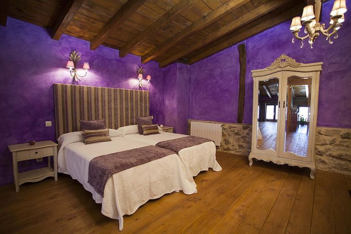 Imagen de la habitación del Hotel Hotel Rural La Torre de Bisjueces. Foto 11