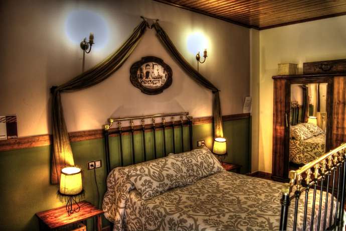 Imagen de la habitación del Hotel Hotel Rural Rincón del Cierzo. Foto 8