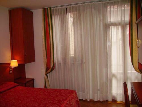 Imagen general del Hotel Hotel Saini. Foto 11