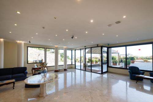 Imagen general del Hotel Hotel Sakura. Foto 2