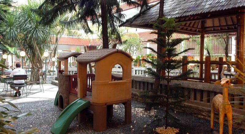 Imagen general del Hotel Hotel Salak the Heritage Bogor. Foto 2