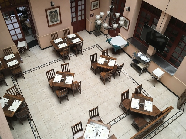 Imagen del bar/restaurante del Hotel Hotel San Angel. Foto 2