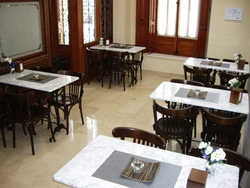 Imagen del bar/restaurante del Hotel Hotel San Sebasti&aacute;n Hospeder&iacute;a. Foto 2