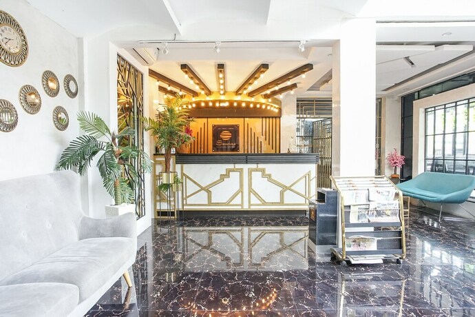 Imagen de los interiores del Hotel Hotel Sanrina Makassar. Foto 71