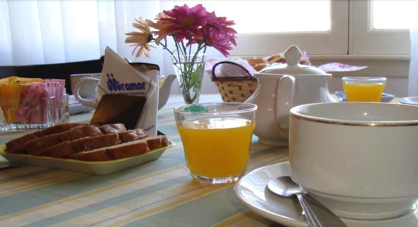 Imagen del bar/restaurante del Hotel Hotel Santa Eulalia II. Foto 6