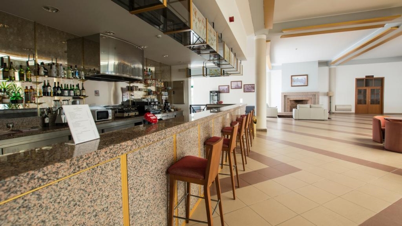 Imagen del bar/restaurante del Hotel Hotel Santa Maria, Vila Do Porto ( Santa Maria ). Foto 3