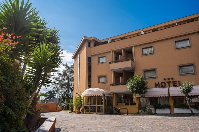 Imagen general del Hotel Hotel Santa Maura. Foto 1