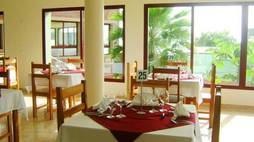 Imagen general del Hotel Hotel Santos Pina. Foto 5