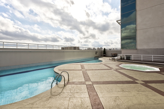 Imagen de la piscina del Hotel Hotel Sao Paulo Nacoes Unidas. Foto 16