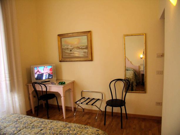 Imagen de la habitación del Hotel Hotel Savoia E Campana. Foto 15