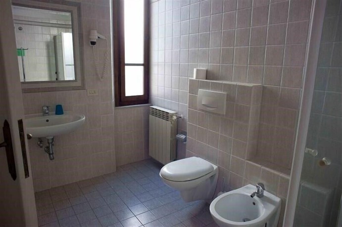 Imagen de la habitación del Hotel Hotel Savoia E Campana. Foto 19