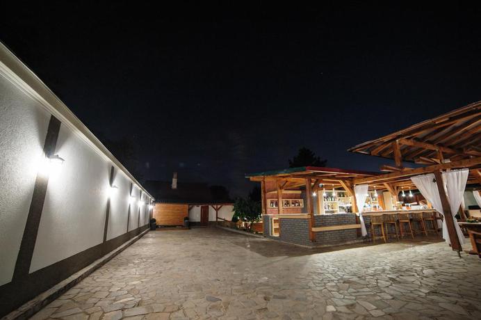Imagen de los exteriores del Hotel Hotel Scorilo Oradea. Foto 6