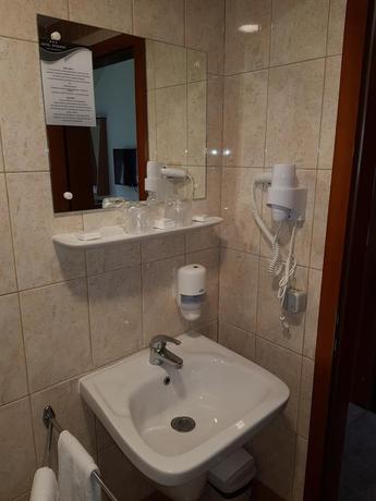 Imagen de los interiores del Hotel Hotel Scorilo Oradea. Foto 8