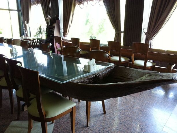 Imagen del bar/restaurante del Hotel Hotel Seaworld. Foto 16
