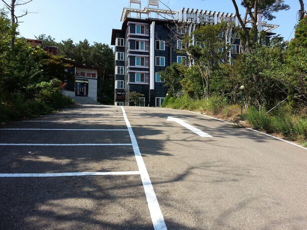 Imagen general del Hotel Hotel Seaworld. Foto 13