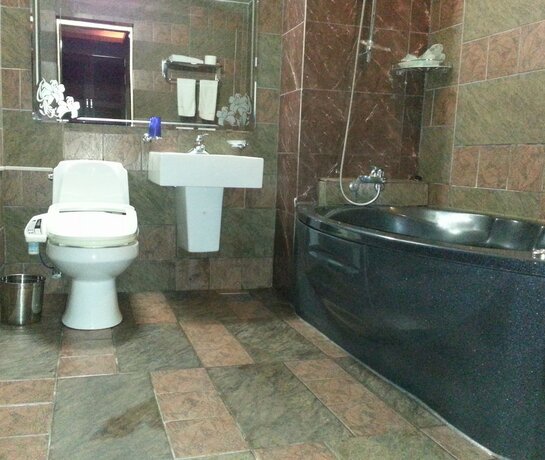Imagen de la habitación del Hotel Hotel Seaworld. Foto 24