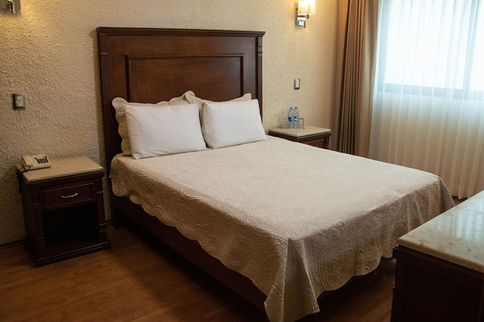 Imagen de la habitación del Hotel Hotel Se&ntilde;orial Queretaro. Foto 6