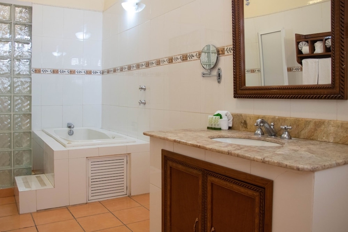 Imagen de la habitación del Hotel Hotel Se&ntilde;orial Queretaro. Foto 12