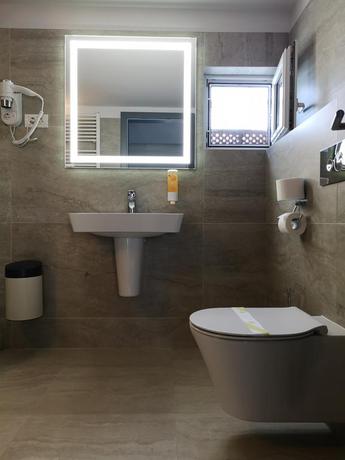 Imagen de los interiores del Hotel Hotel Silva. Foto 7