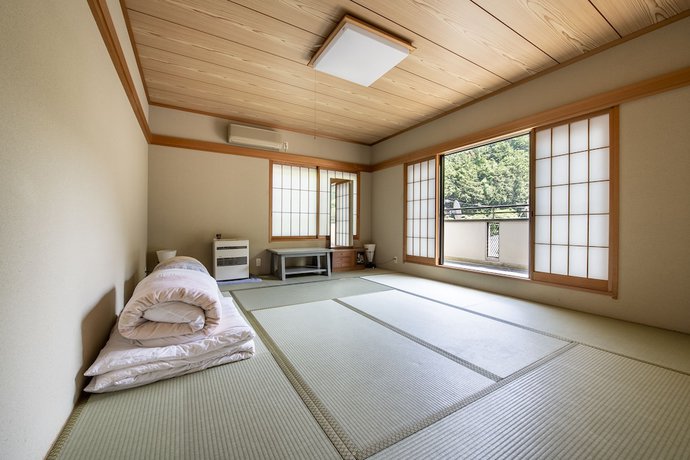 Imagen de la habitación del Hotel Hotel Takao Asile. Foto 18