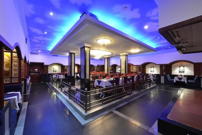 Imagen del bar/restaurante del Hotel Hotel Tamilnadu Trichy Unit 2. Foto 2