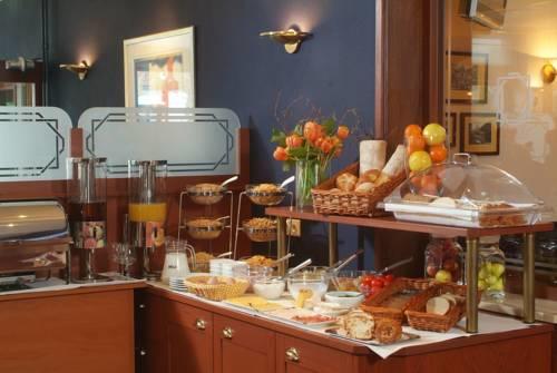 Imagen del bar/restaurante del Hotel Hotel The Wigwam. Foto 4