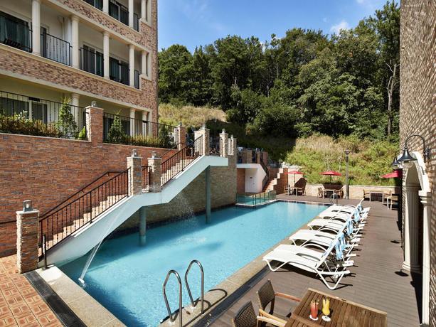 Imagen de la piscina del Hotel Hotel Thesoom Forest. Foto 6