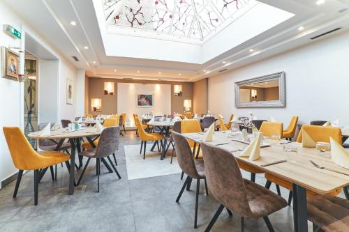 Imagen del bar/restaurante del Hotel Hotel Tiffany. Foto 6