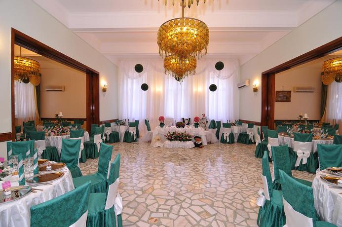 Imagen del bar/restaurante del Hotel Hotel Triumf. Foto 3