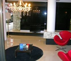 Imagen general del Hotel Hotel Vaness. Foto 3