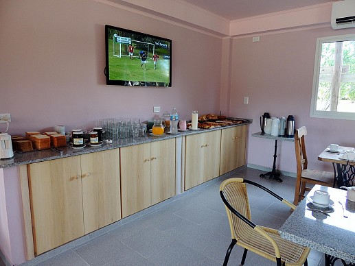 Imagen del bar/restaurante del Hotel Hotel Victoria, COL&Oacute;N. Foto 3