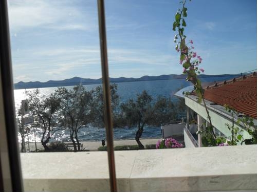 Imagen general del Hotel Hotel Villa Nico. Foto 4